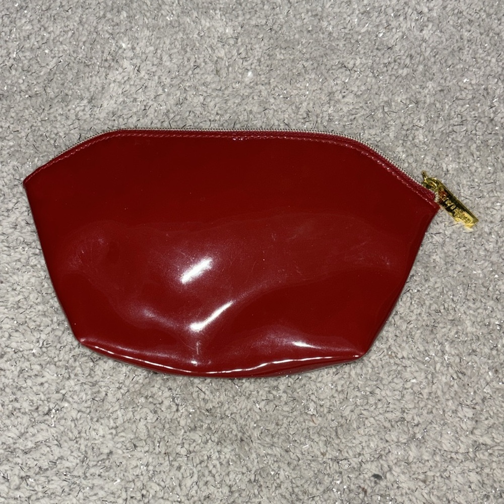Estee Lauder Red Pattent leather cosmetic pouch! - Picture 2 of 3